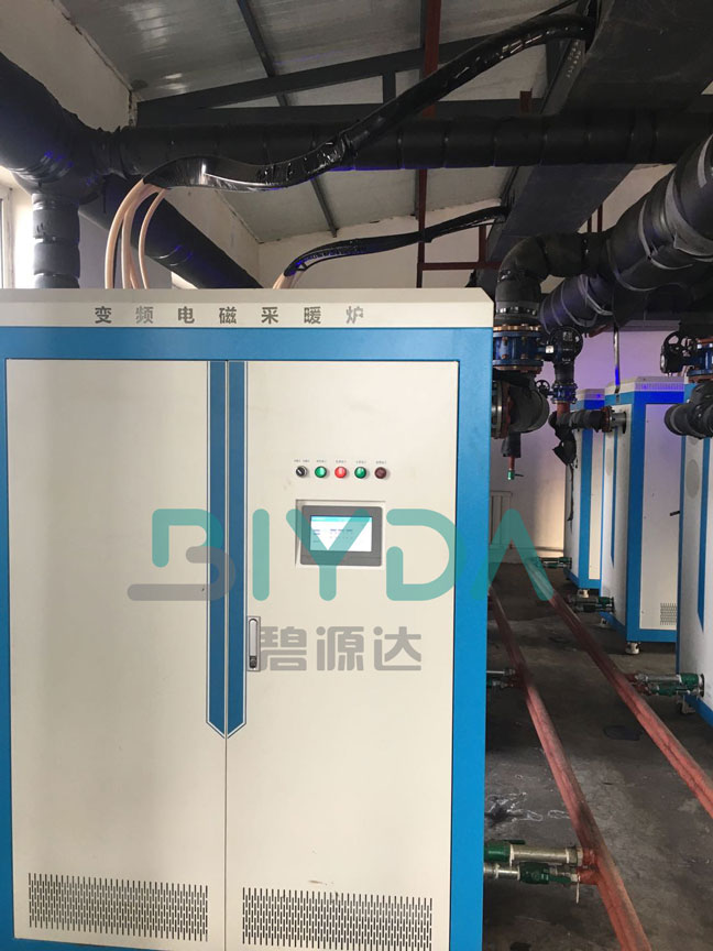 新疆某牧業(yè)公司，3萬(wàn)平米，8臺(tái)240千瓦